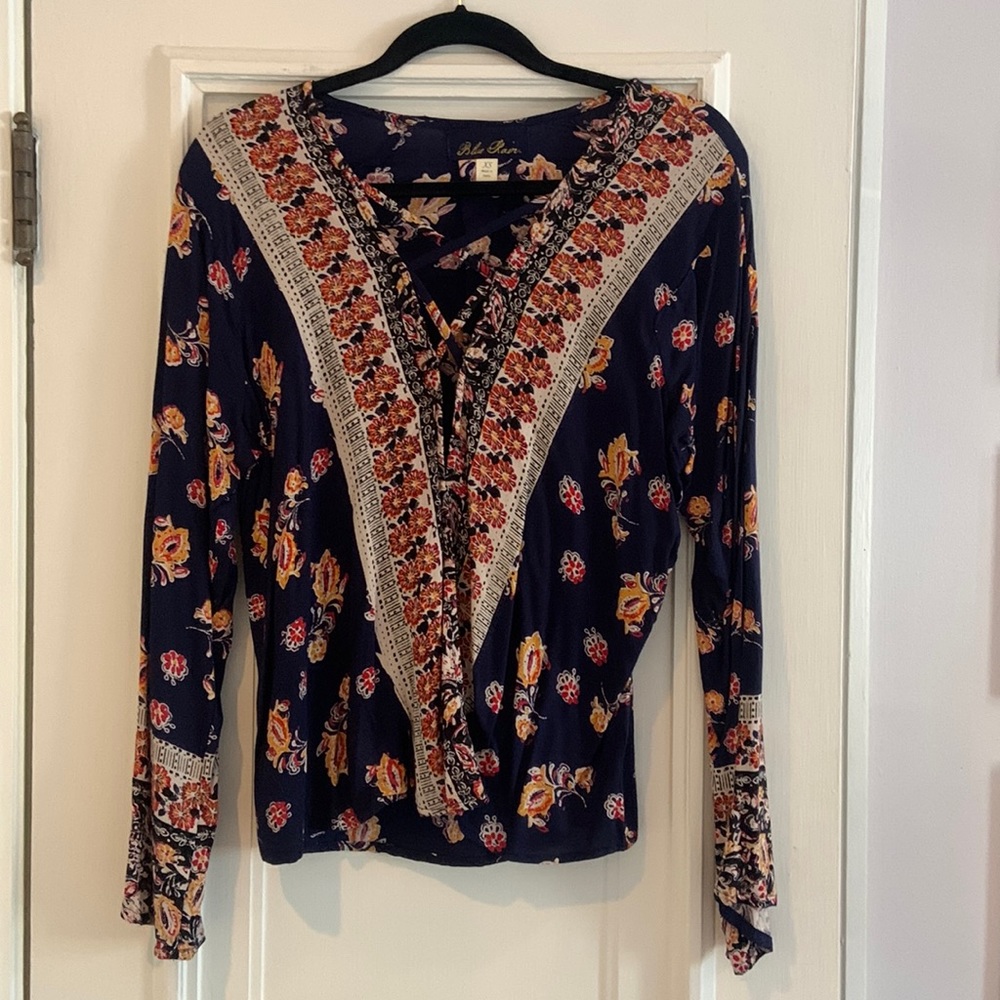 Floral blouse with cross neck detail
